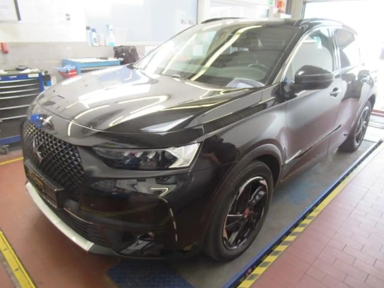 DS Automobiles Inny DS7 Crossback E-Tense 4x4 300 Perf.Lin — photo 1 of 4