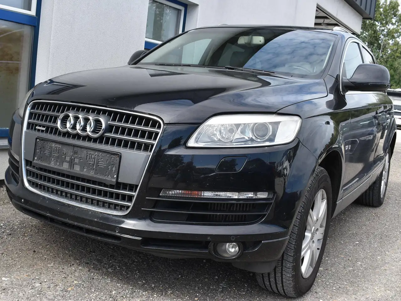 Audi Q7 Q7 3,0 TDI V6 quattro DPF Tiptronic — photo 1 of 8