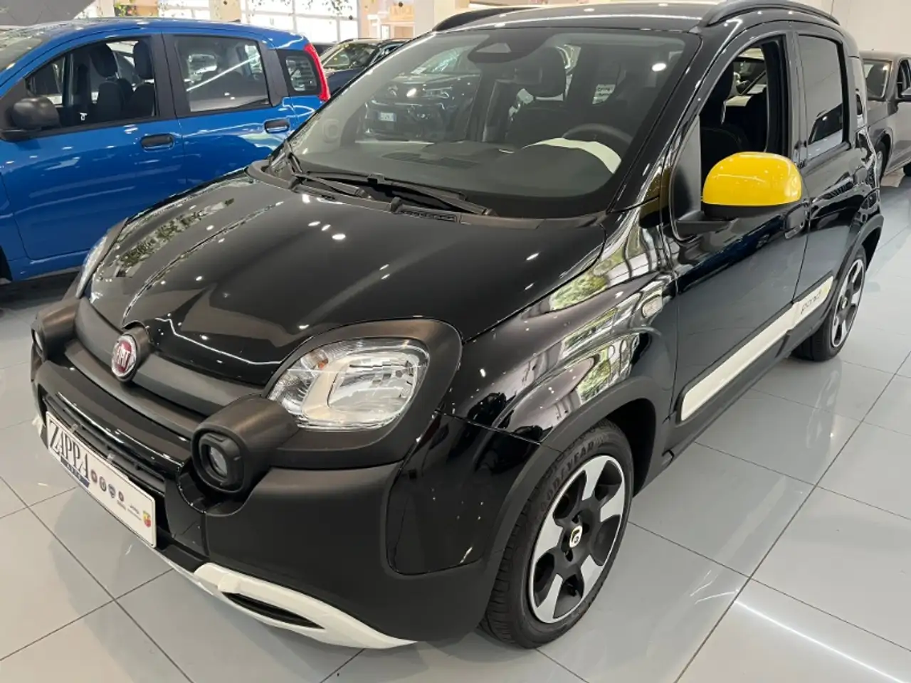 Fiat Panda Cross 1.0 FireFly Hybrid — photo 1 of 10