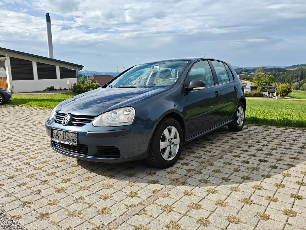 Volkswagen Golf Golf Trendline 1,9 TDi Trendline — photo 1 of 19