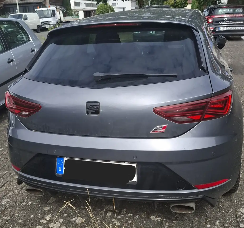 SEAT Leon SC Cupra 300 (2017) | Motorschaden — photo 1 of 1
