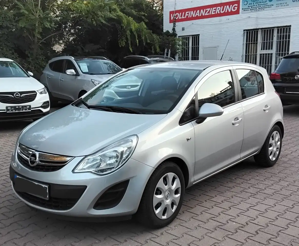 Opel Corsa D Edition. Neuer Tüv — photo 1 of 14