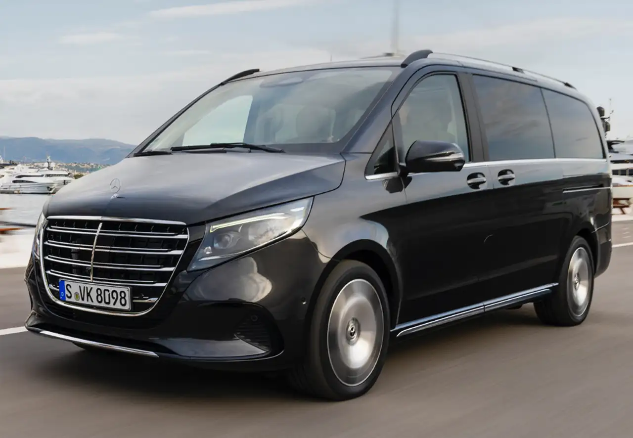 Mercedes-Benz V 300d Largo Avantgarde — photo 1 of 40