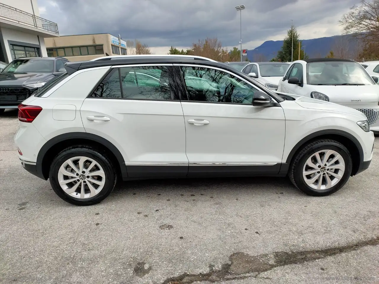 2024 Volkswagen T-Roc 1.5 TSI ACT Style, photograph 4