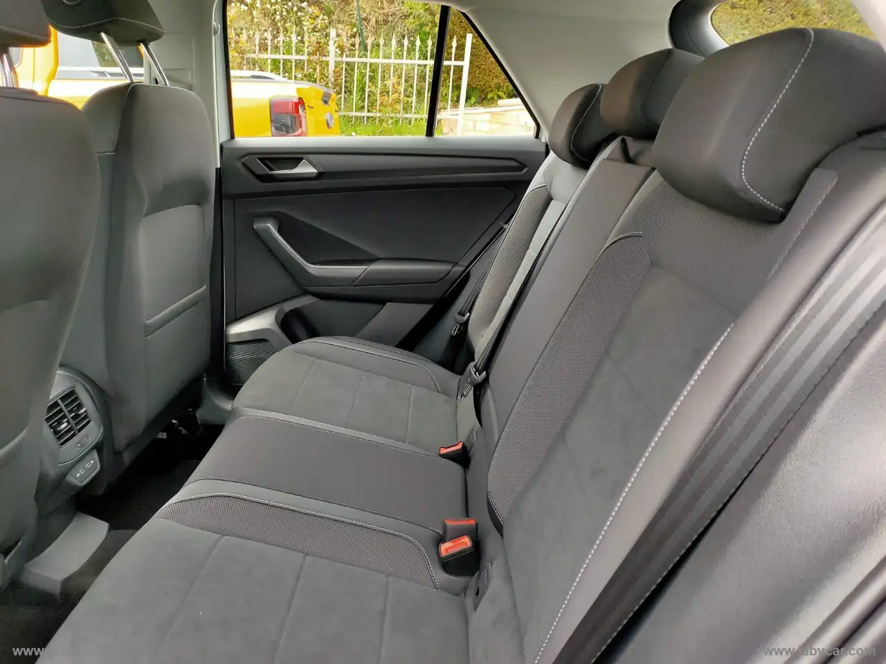 2024 Volkswagen T-Roc 1.5 TSI ACT Style, photograph 12