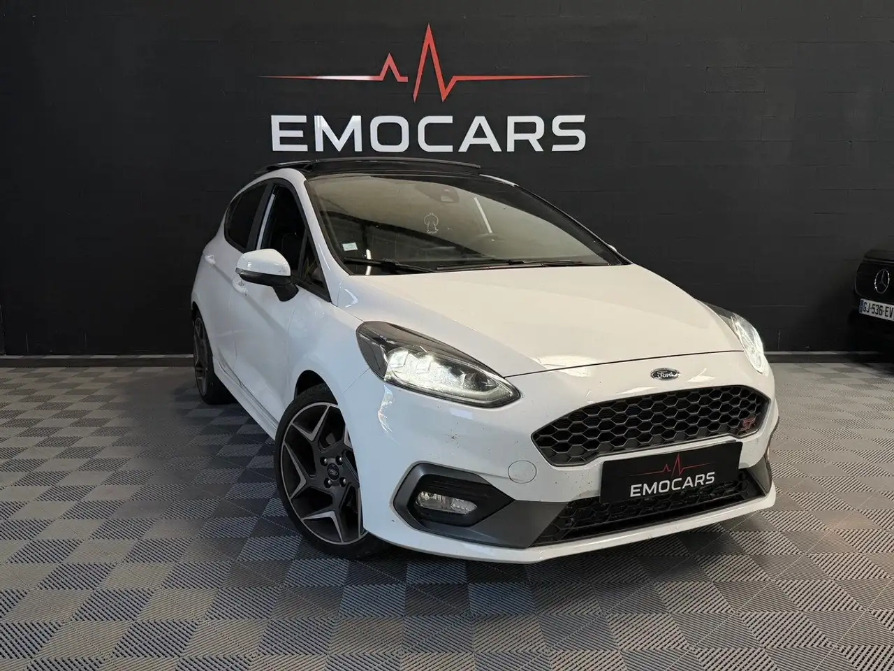 Ford Fiesta 1.5 ST 200 — photo 1 of 26