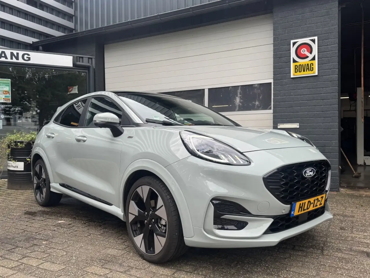 Ford Puma 1.0 EB Hybrid ST-Line X — photo 1 of 39