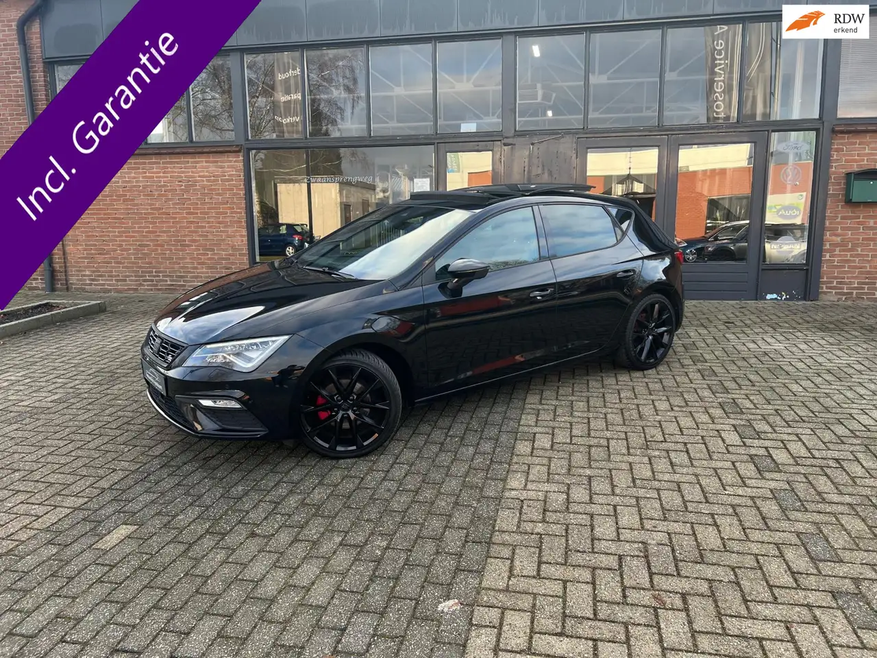 SEAT Leon 1.4 EcoTSI FR Business Intense, Panoramadak, ACC, — photo 1 of 28