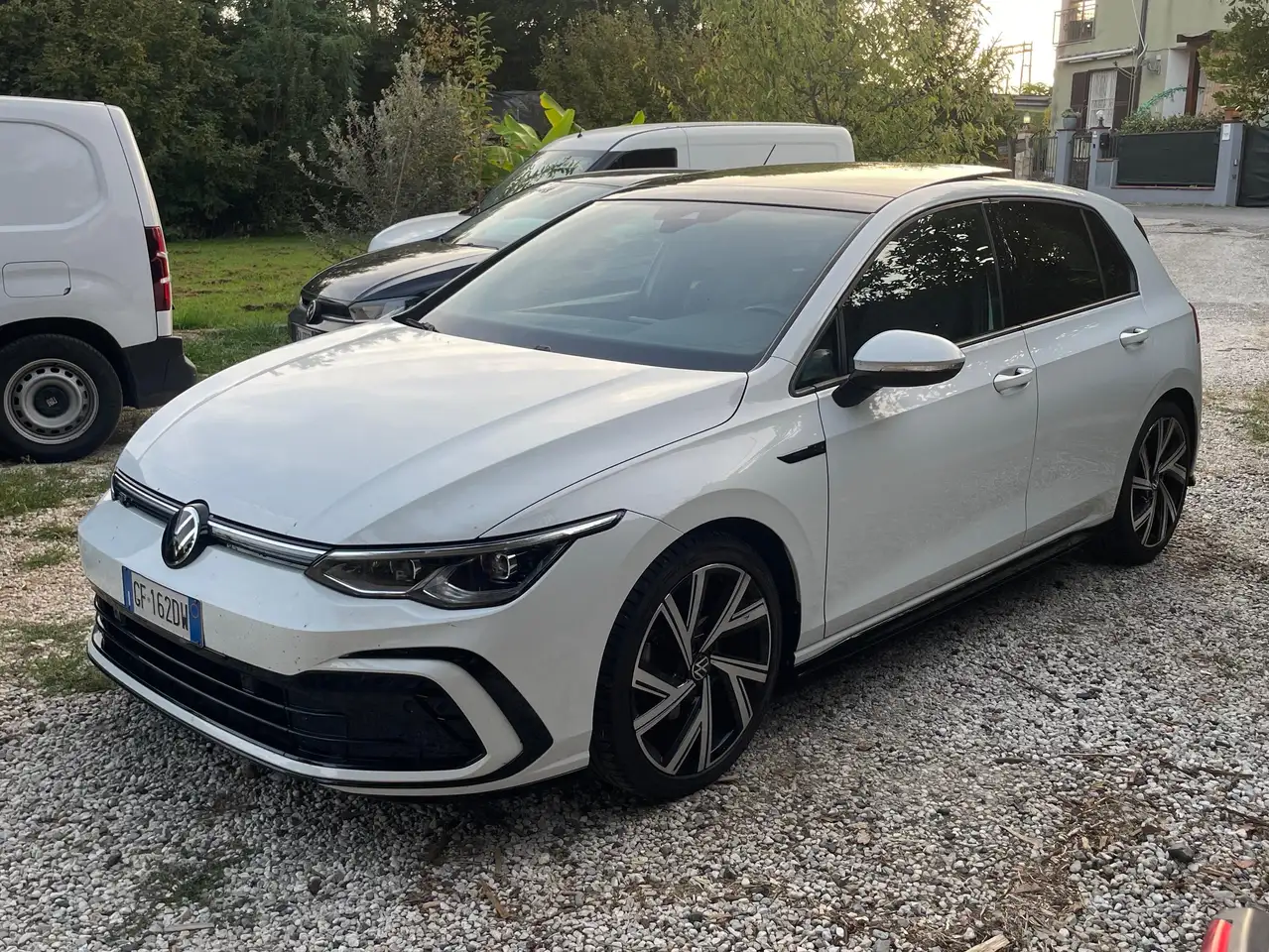Volkswagen Golf Golf VIII 2020 1.5 etsi evo R-Line 150cv dsg — photo 1 of 8