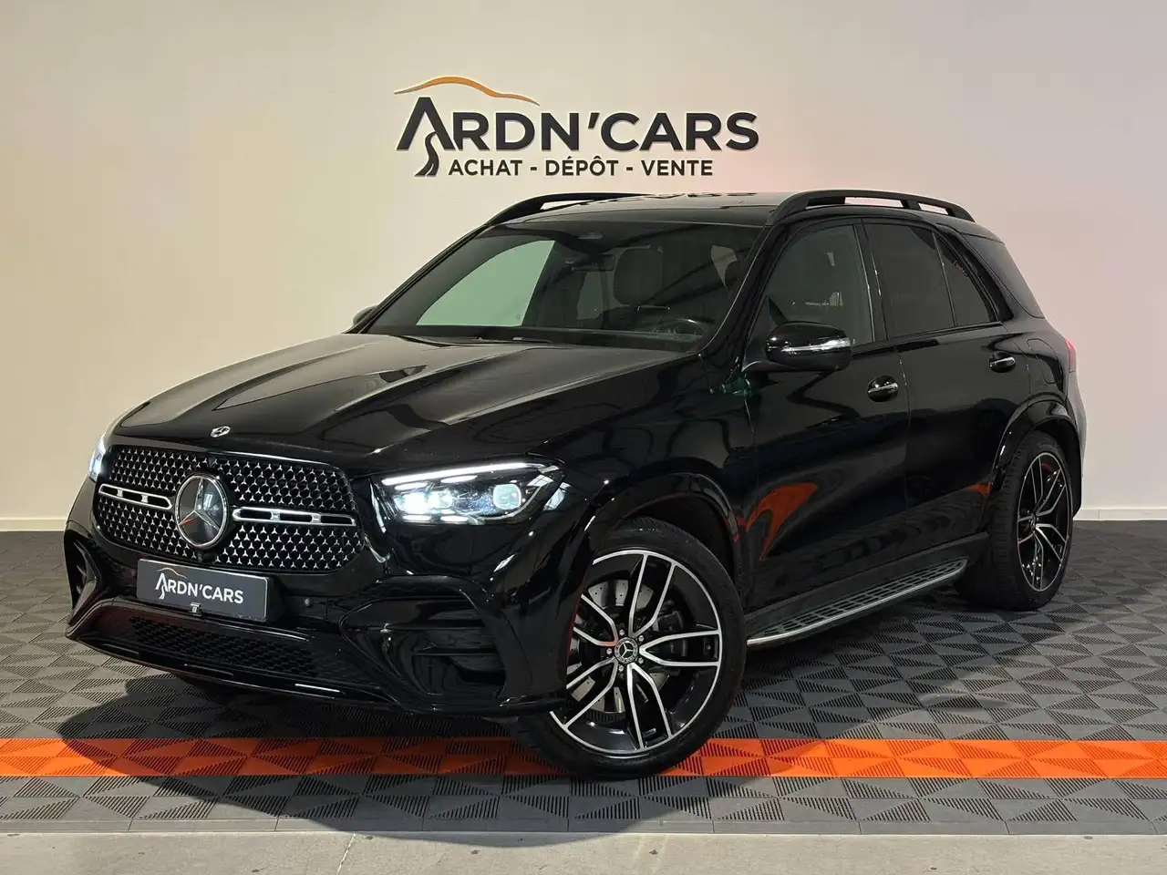Mercedes-Benz GLE 350 350 de 197ch+136ch AMG Line 4Matic 9G-Tronic — photo 1 of 24