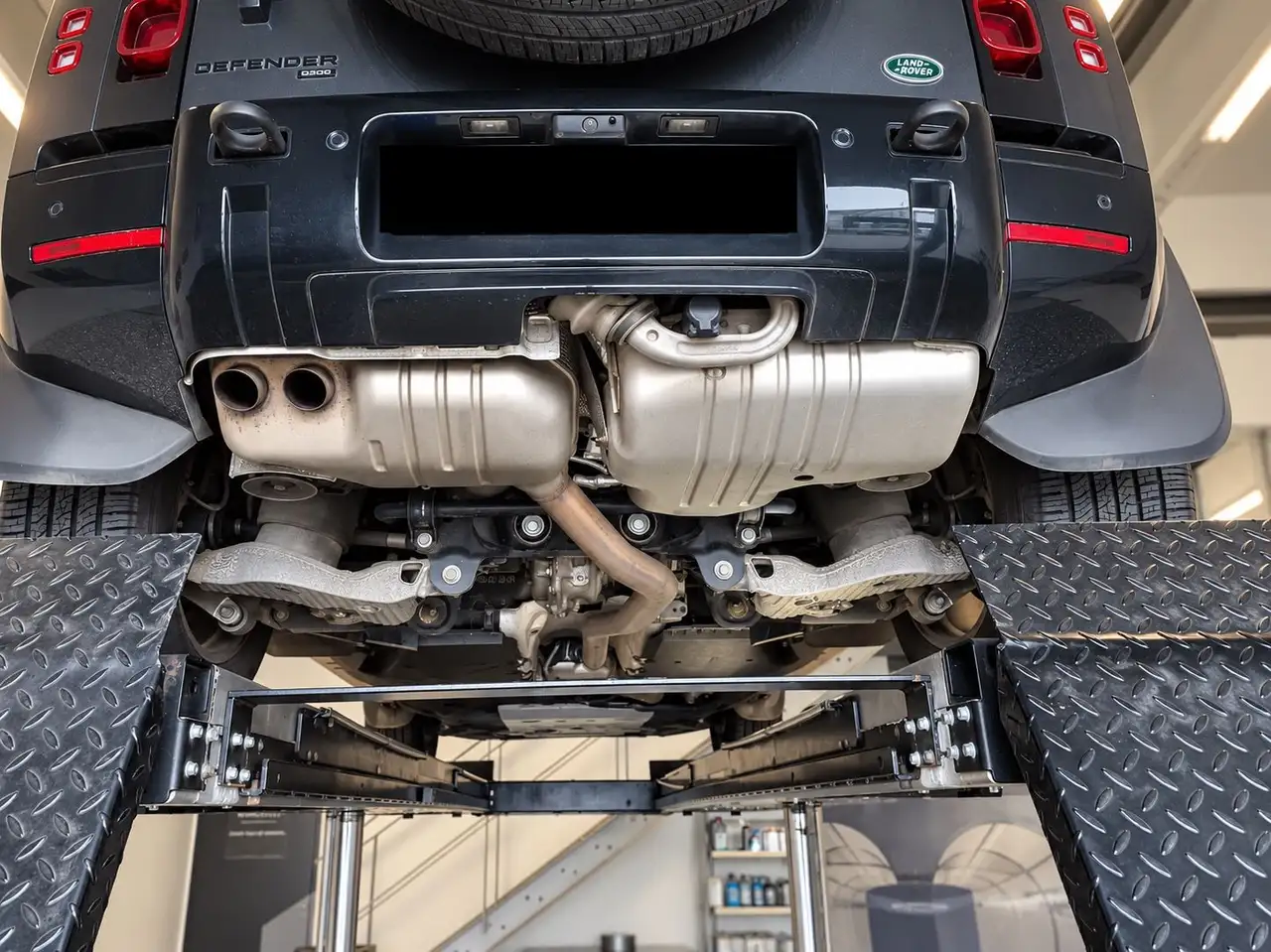 2022 Land Rover Defender 110 X-Dynamic HSE, photograph 8