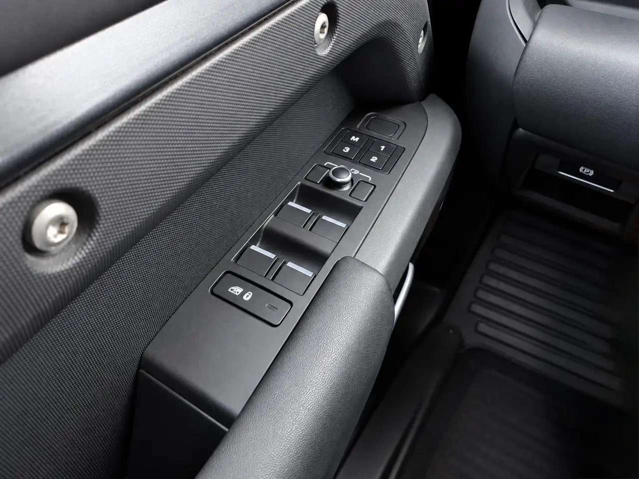 2022 Land Rover Defender 110 X-Dynamic HSE, photograph 9