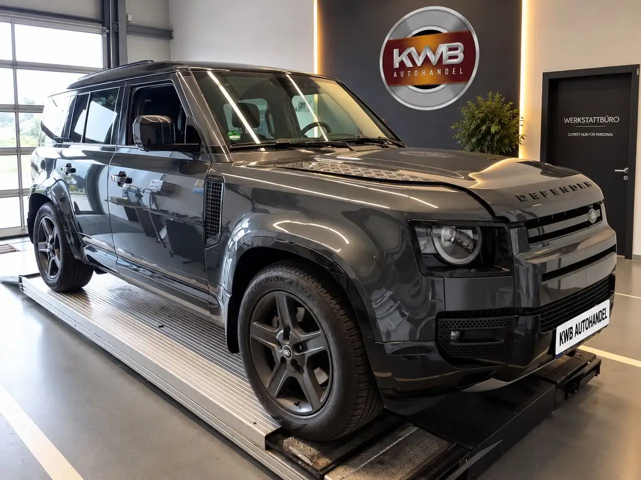 2022 Land Rover Defender 110 X-Dynamic HSE, photograph 5