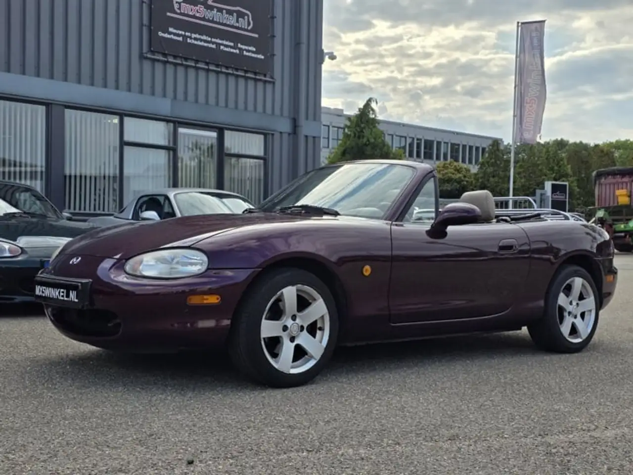 Mazda MX-5 NB 1.6 | 2000 Paars miracle decade INCL. hardtop — photo 1 of 15