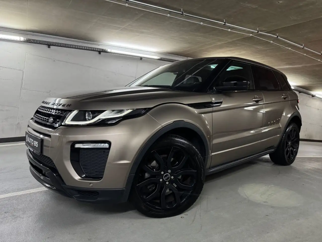 Land Rover Range Rover Evoque Evoque 2.0 TD4 SE Dynamic |Aut.|Xenon|Pano|AHK| — photo 1 of 29