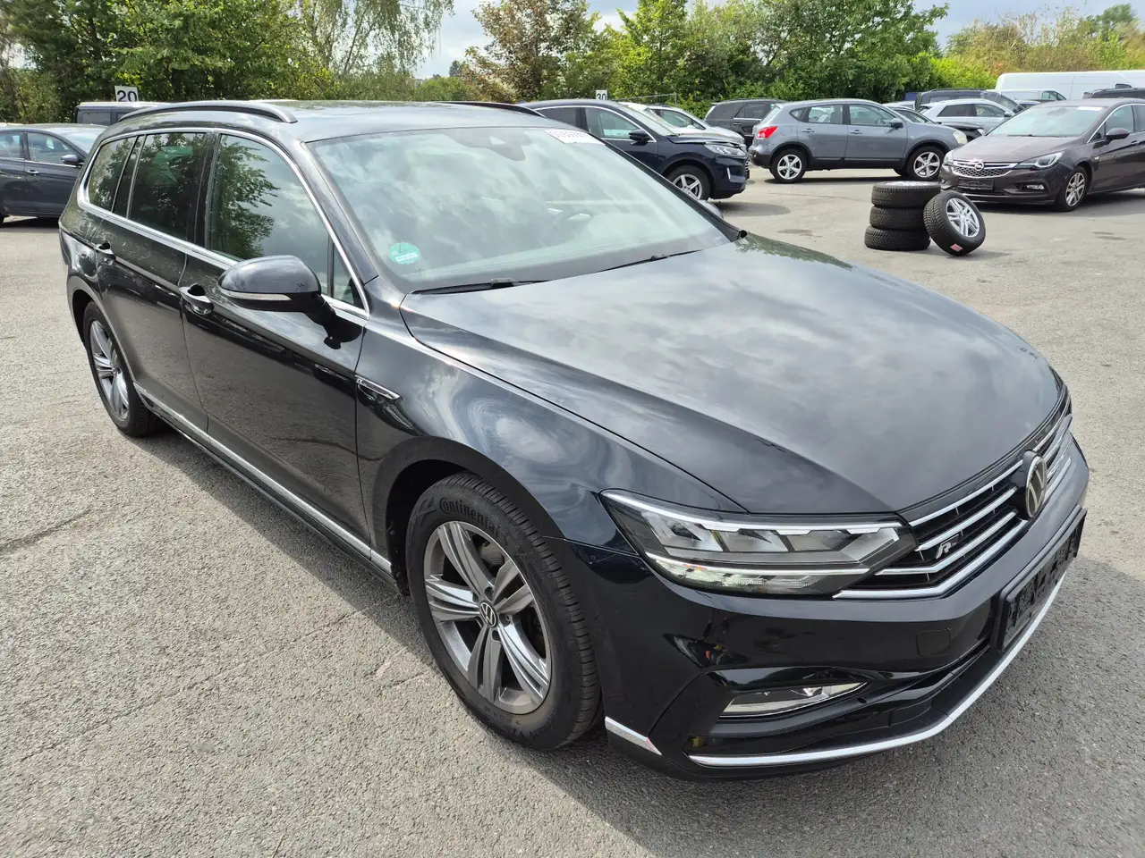 Volkswagen Passat Variant SW R-LINE 2.0 TDI 150 DSG7 — photo 1 of 1