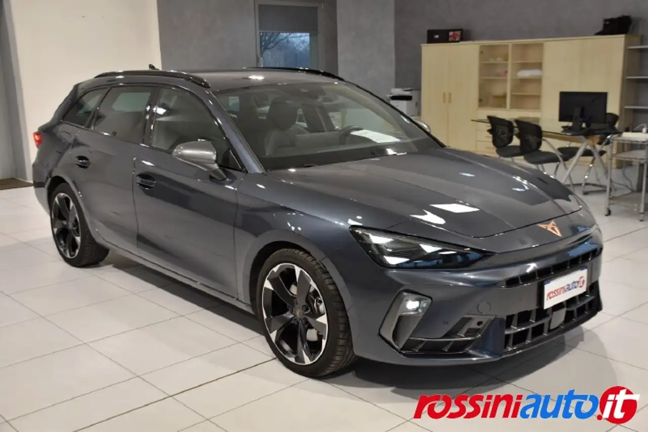 2024 CUPRA Leon SPORTSTOURER 2.0 TDI 150 CV DSG + EDGE PACK - REARVIEW - KEYLESS GO/ACCESS - ANTIFURTO VOLUMETRICO - LED ABITACOLO, photograph 3