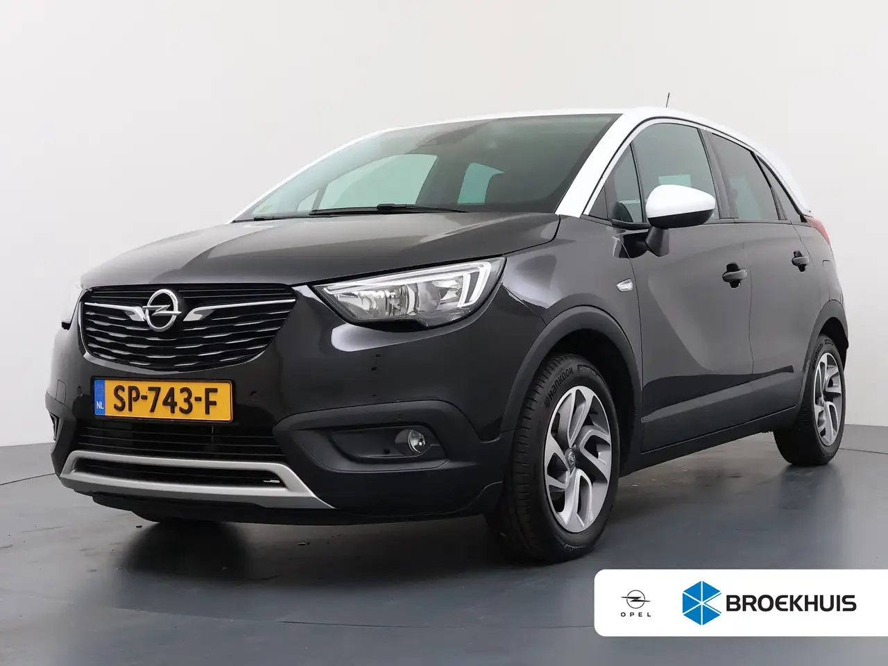 Opel Crossland X 1.2 Innovation | Trekhaak | Parkeersensoren voor e — photo 1 of 36