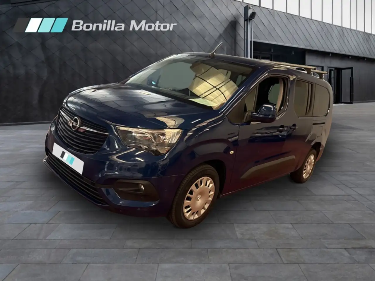 Opel Combo 1.5 TD 96KW S/S LIFE INNOVATION LWB 131 5P — photo 1 of 30