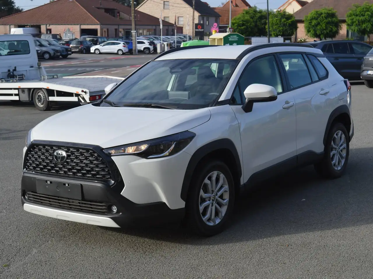 Toyota Corolla Cross Corolla Cross Hybrid 1.8 2WD Dynamic e-CVT (103 kW) — photo 1 of 9