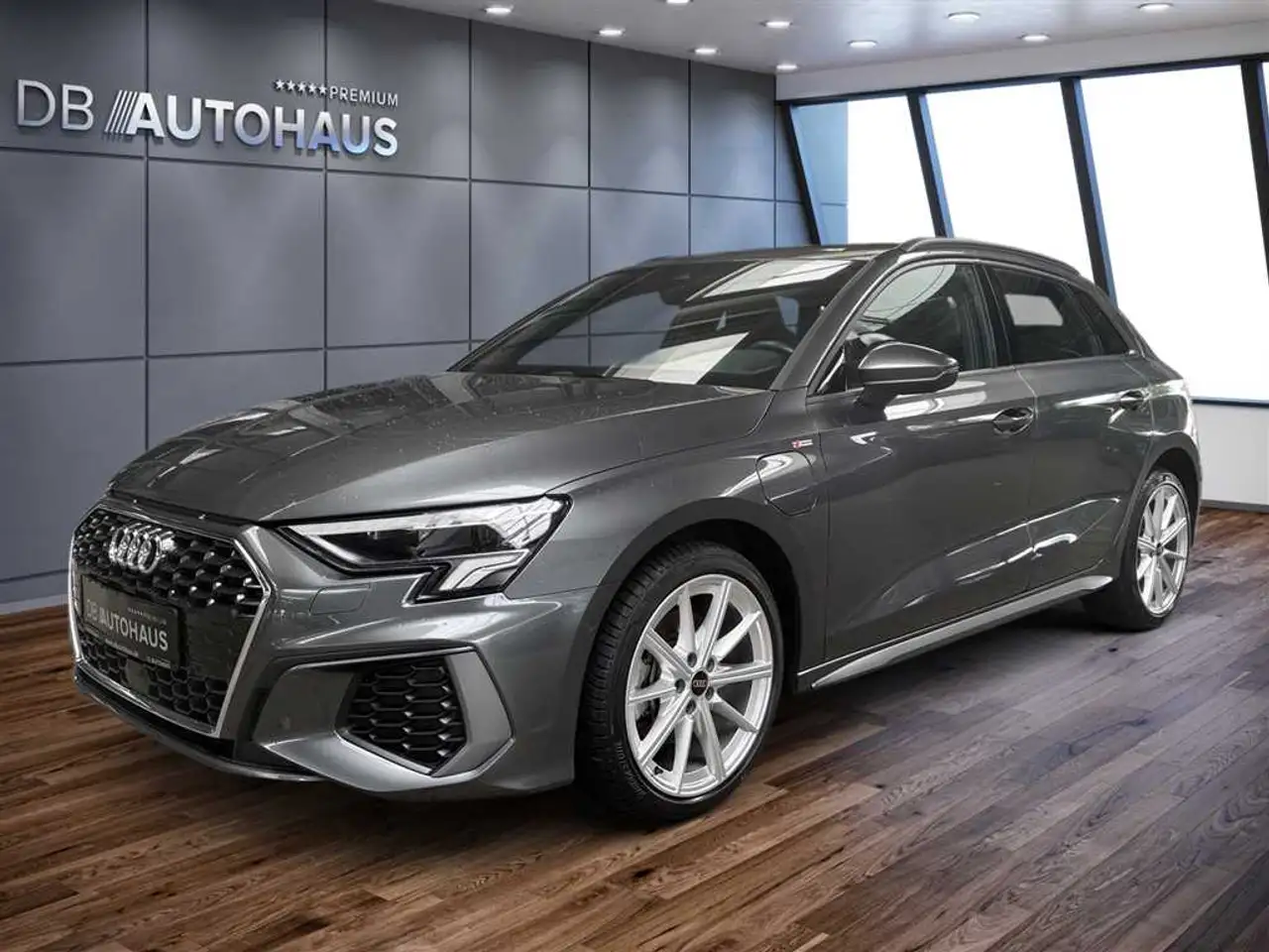 Audi A3 S line 40 1.4 TFSI e S-tronic — photo 1 of 25