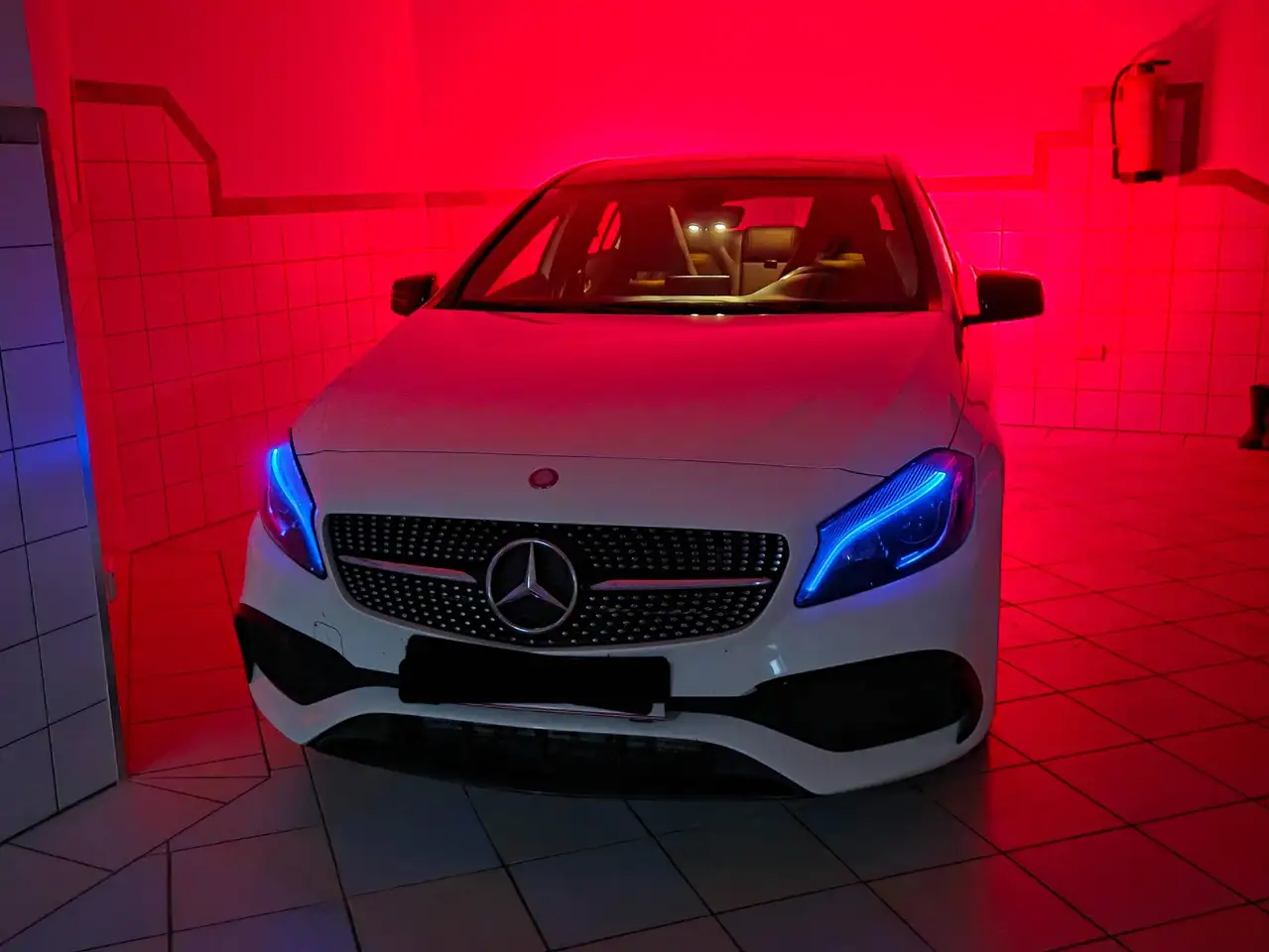 Mercedes-Benz A 180 AMG Line + Night Paket — photo 1 of 10