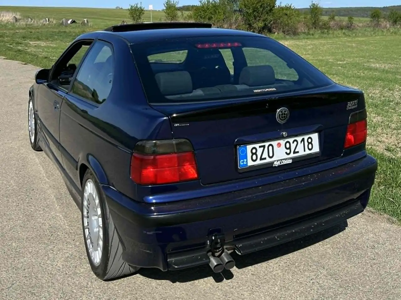 1998 BMW 323 323ti compact, photograph 4