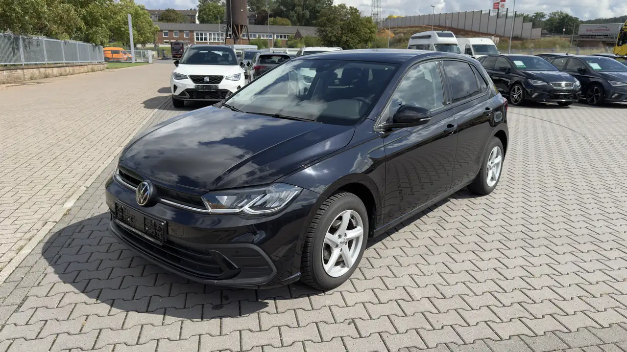 Volkswagen Polo 1.0 TSI Move Virtual Apps LED DAB SHZ PDC — photo 1 of 15