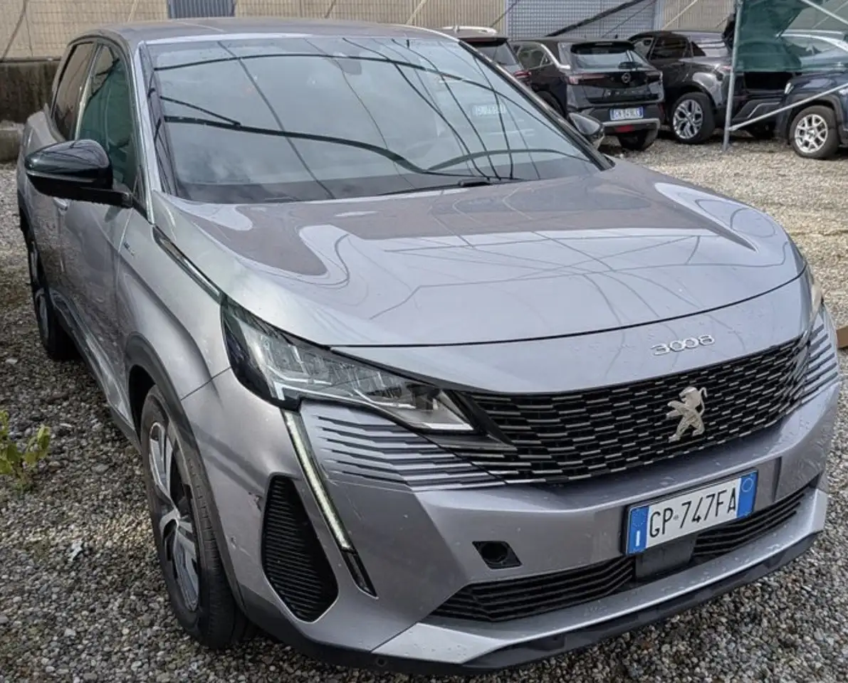 2023 Peugeot 3008 1.6 hybrid4 phev Allure Pack 300cv e-eat8, photograph 2