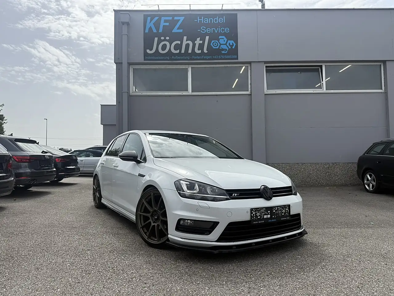 Volkswagen Golf R -Line 1,6 TDI — photo 1 of 40
