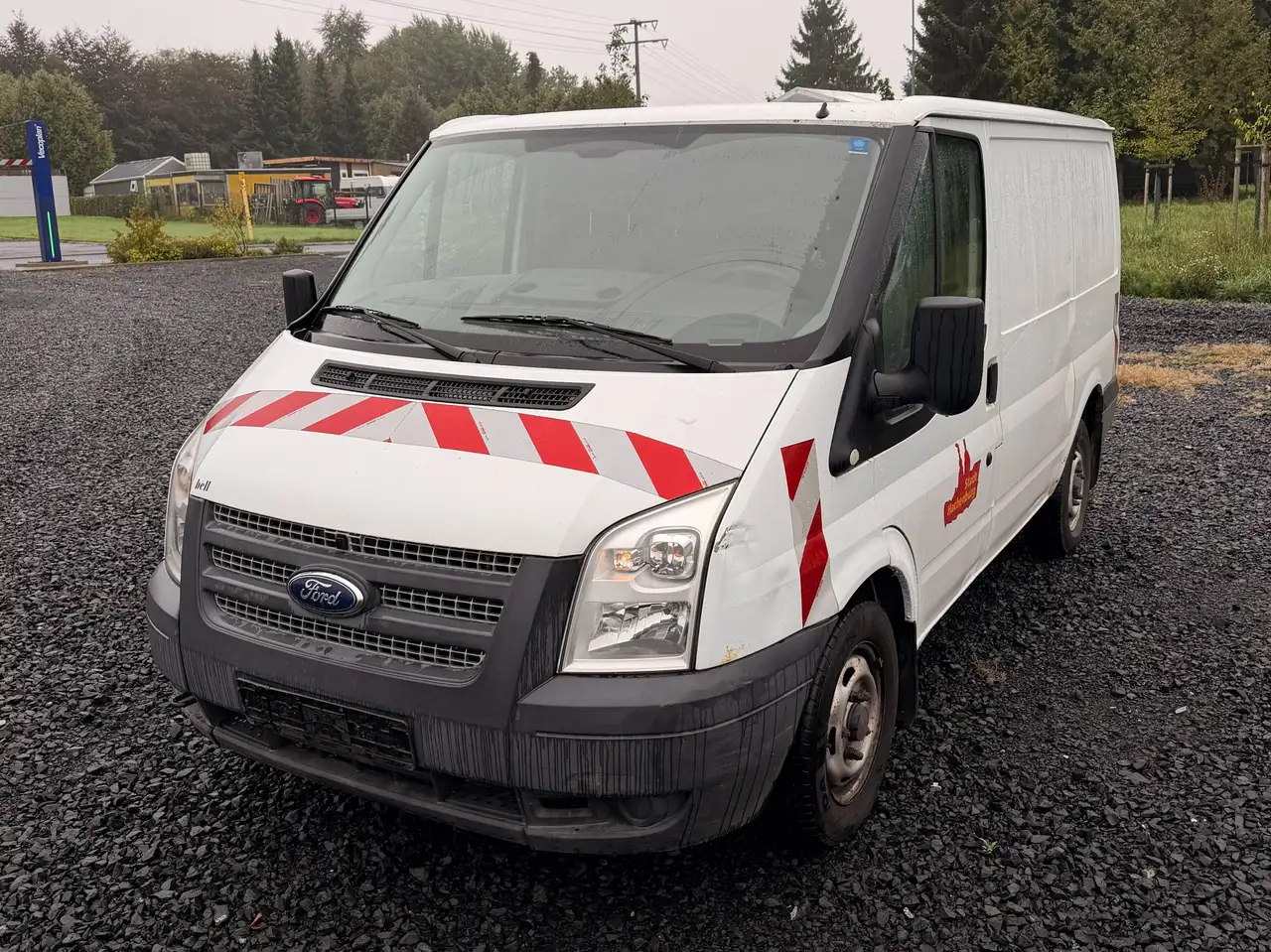 Ford Transit Transit 300 K TDCi Pkw VA Basis — photo 1 of 17