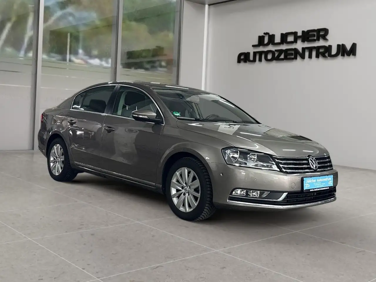Volkswagen Passat Lim. Comfortline BMT, 1.Hand, Rentner — photo 1 of 14