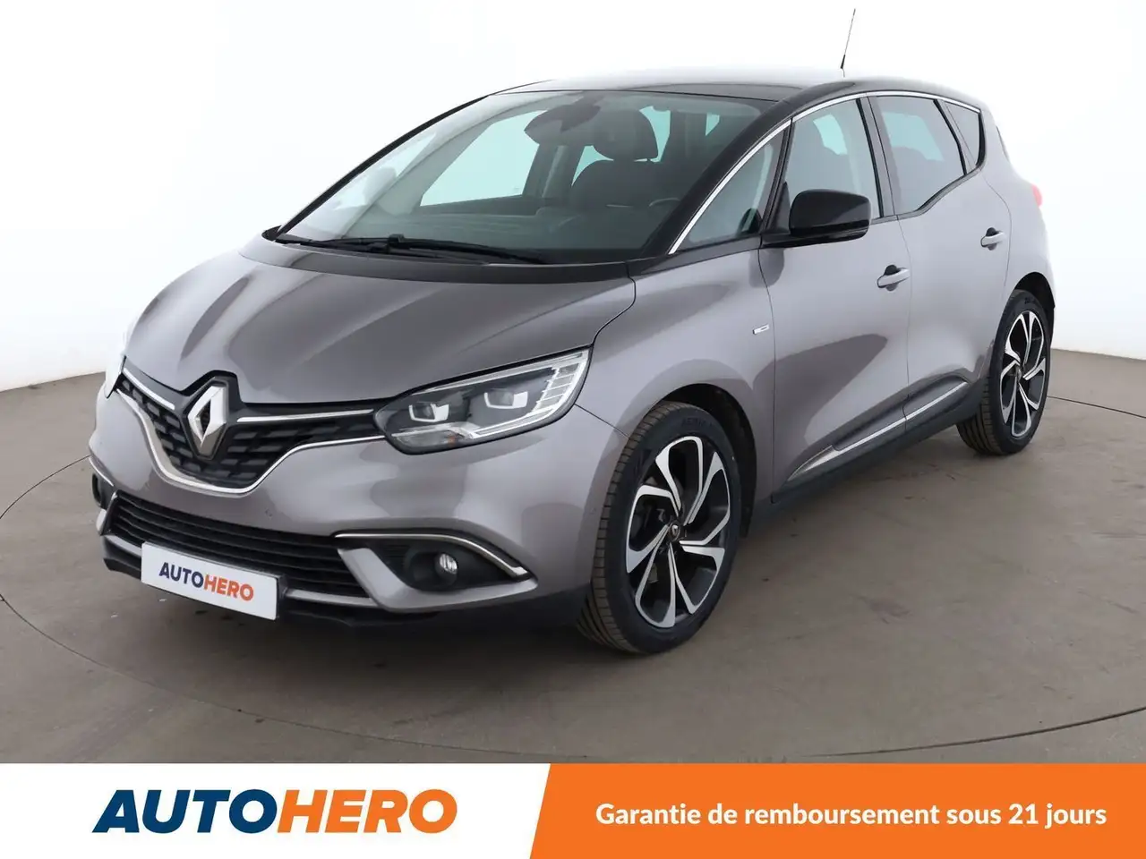 Renault Scenic 1.3 TCe Energy Bose Edition — photo 1 of 36