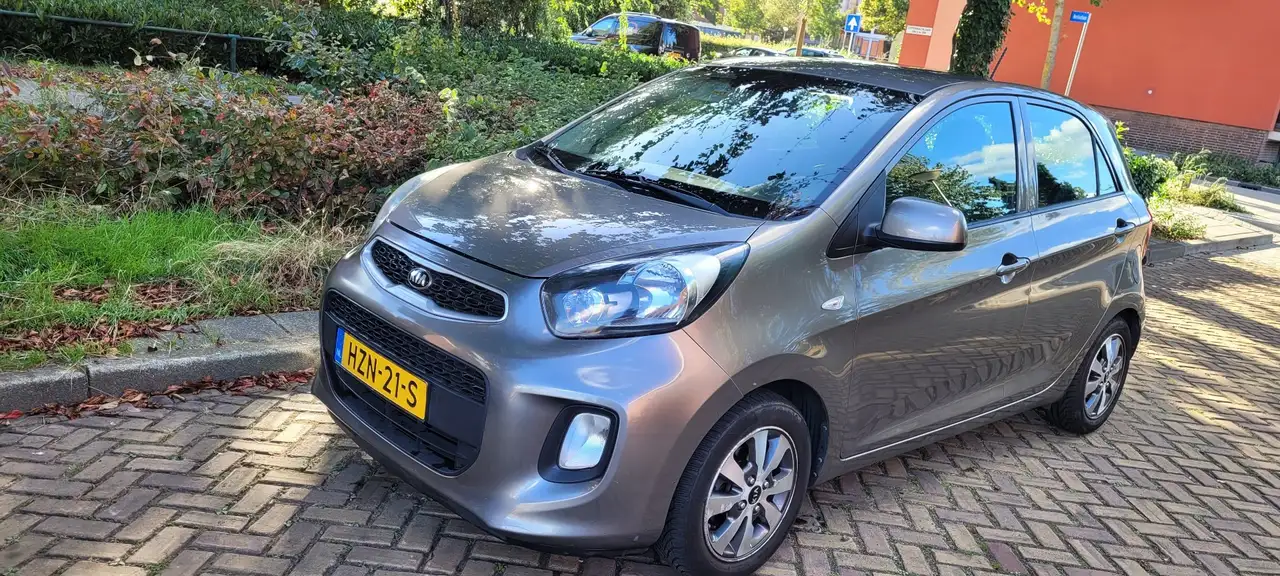 Kia Picanto 1.0 CVVT LUXE UITVOERING — photo 1 of 17
