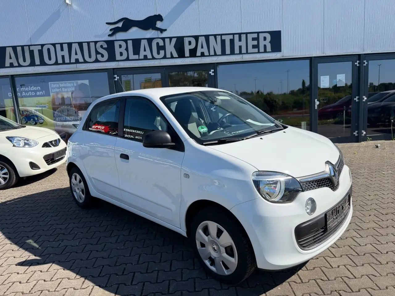 Renault Twingo Life Klima PDC 5 Türig Tüv neu — photo 1 of 15