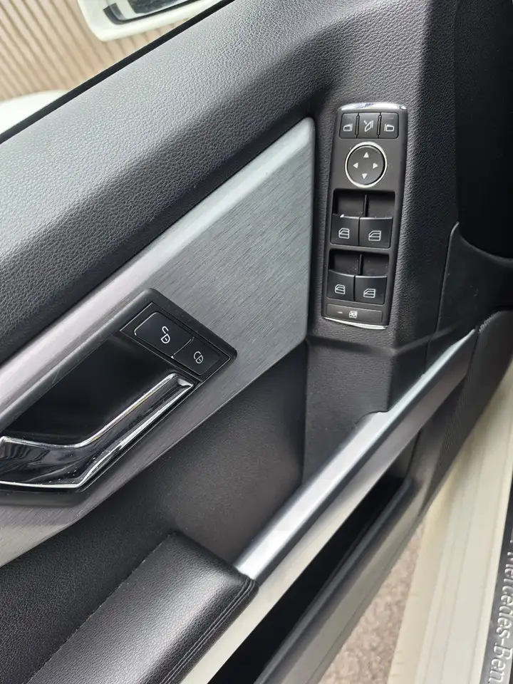 Mercedes-Benz GLK 320 CDI DPF 4Matic 7G-TRONIC — photo 1 of 15