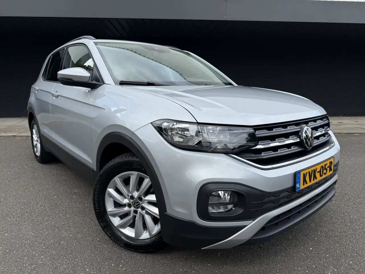 Volkswagen T-Cross 1.0 TSI Life - Adaptieve cruise - Trekhaak - Camer — photo 1 of 27