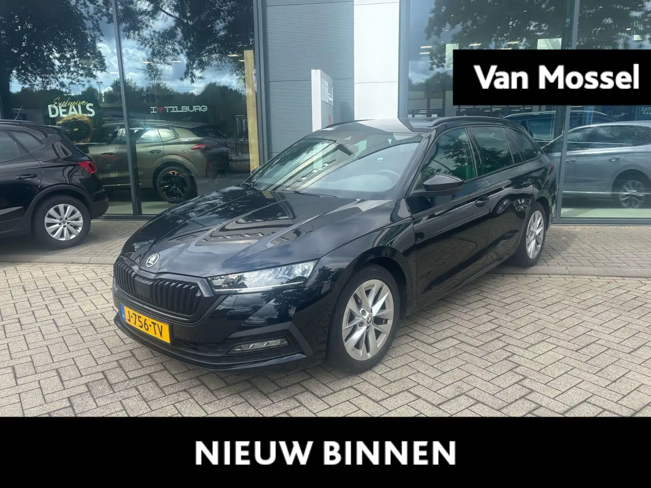 Skoda Octavia Combi 1.0 TSI Sport Business — photo 1 of 3