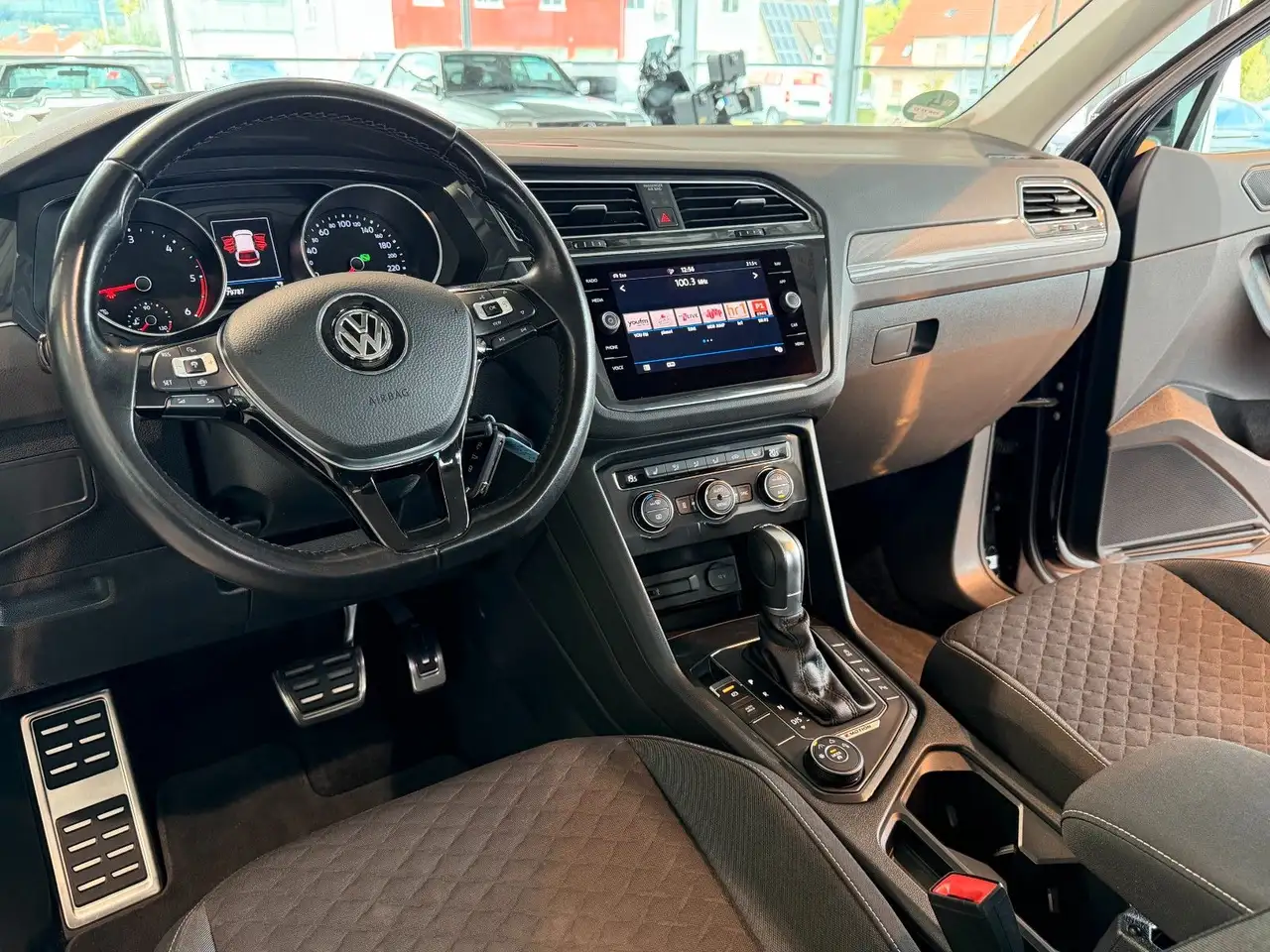 2019 Volkswagen Tiguan Join 4Motion STANDHEIZUNG AHK, photograph 10