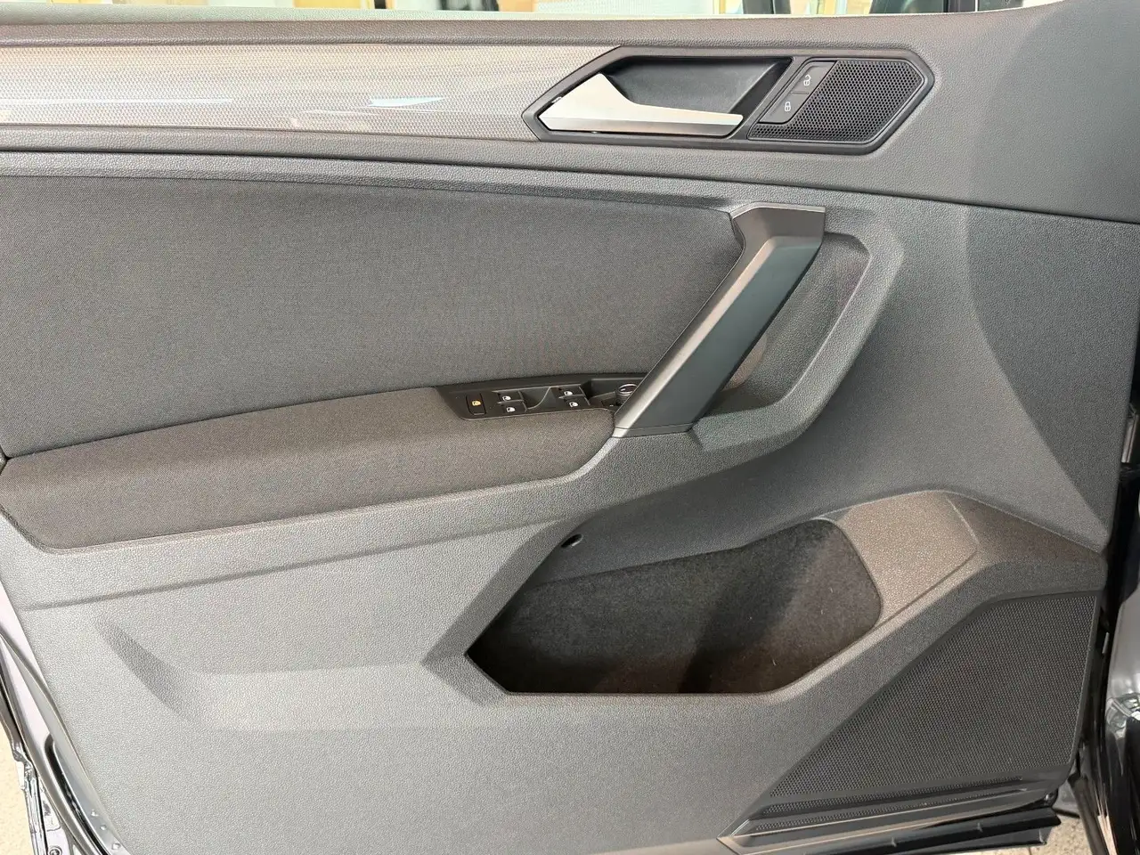 2019 Volkswagen Tiguan Join 4Motion STANDHEIZUNG AHK, photograph 12
