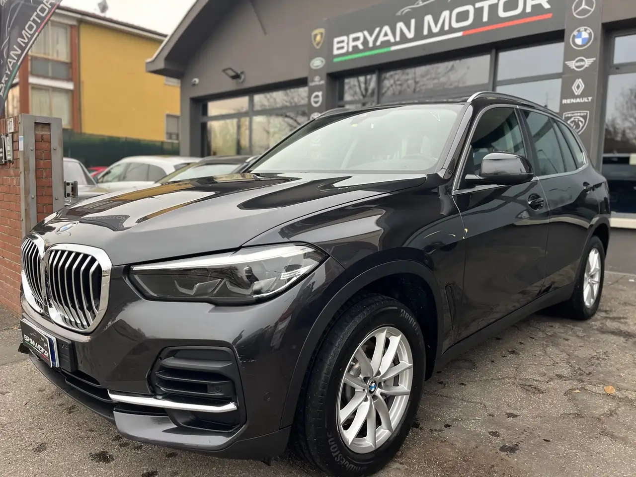BMW X5 X5 xDrive25d Business — photo 1 of 15