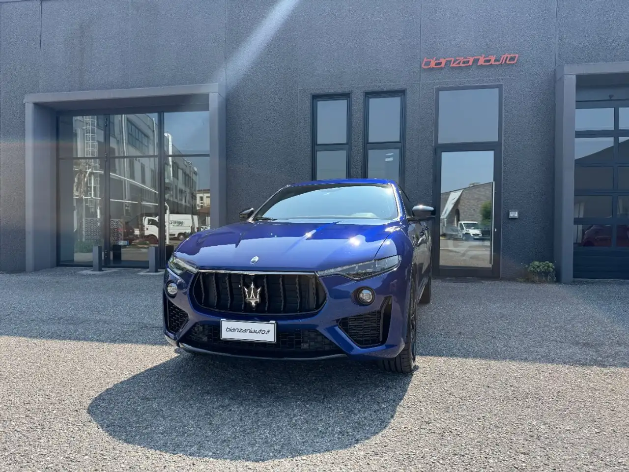 Maserati Levante 3.0 V6 Modena 430cv auto — photo 1 of 15