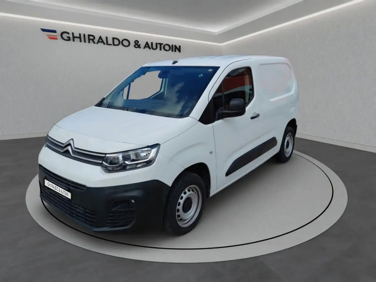 Citroen Berlingo 2019 van M 1.5 bluehdi 100cv Club 2p.ti — photo 1 of 15