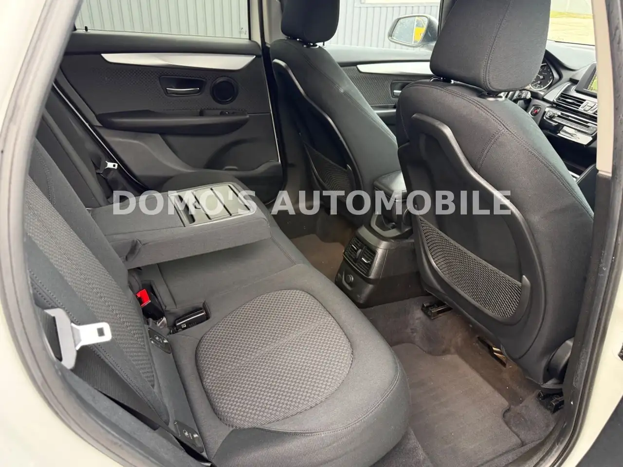 2016 BMW 218 2 Active Tourer218 I AdvantageBMW-Scheckheft, photograph 10
