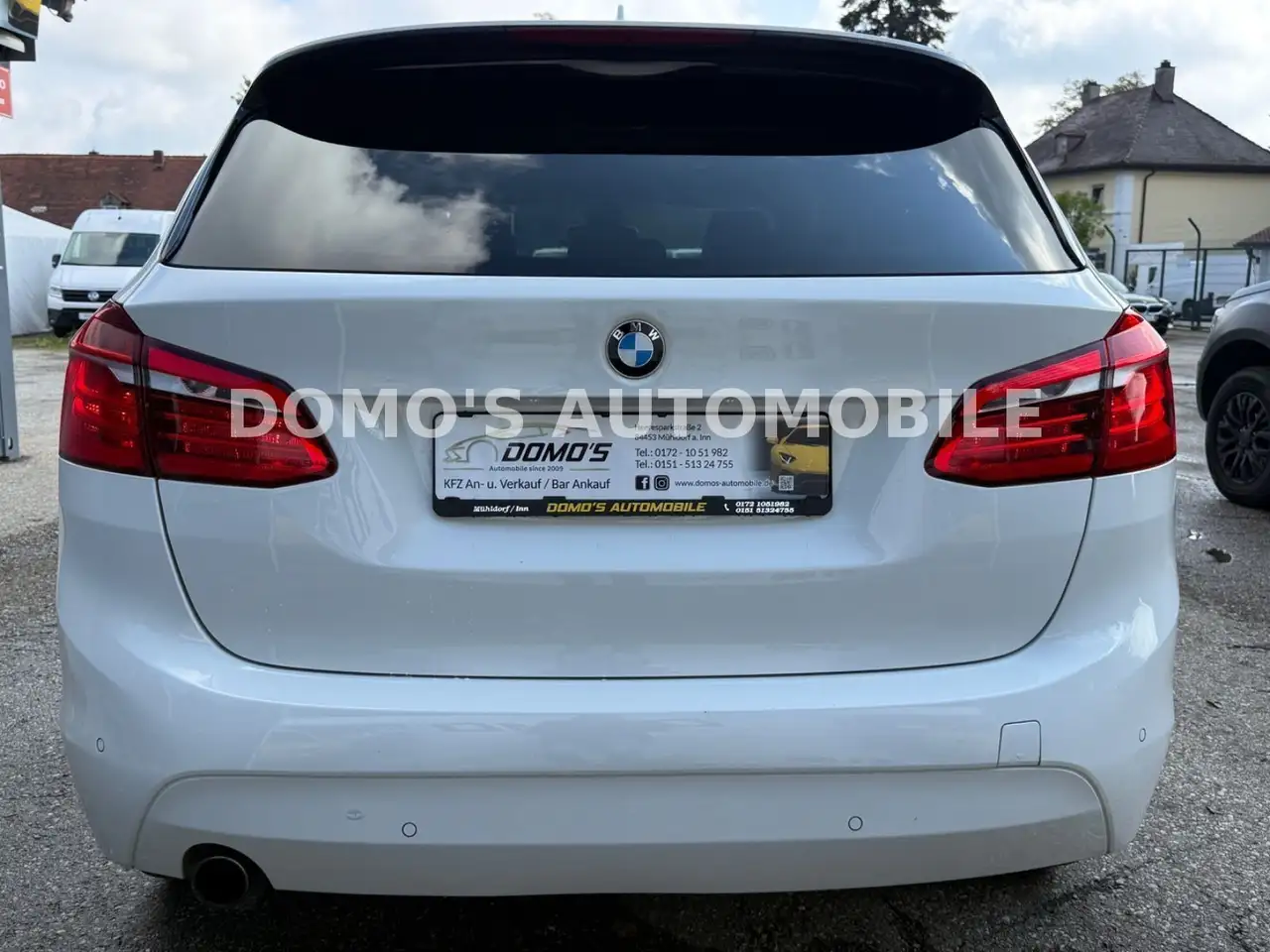 2016 BMW 218 2 Active Tourer218 I AdvantageBMW-Scheckheft, photograph 5