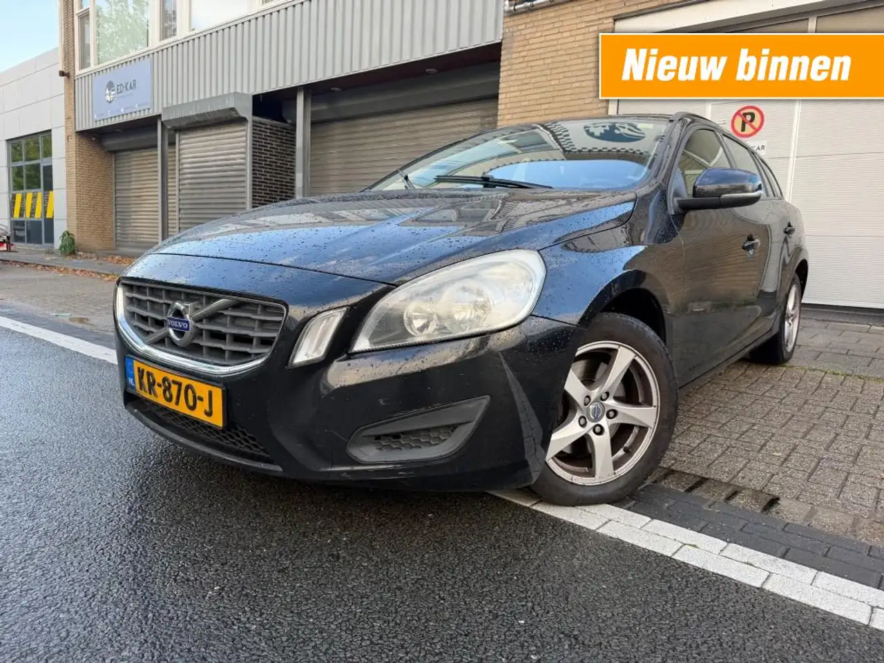 Volvo V60 1.6 D2 Kinetic AUTOMAAT CLIMA NAVI HANDEL PRIJS — photo 1 of 33