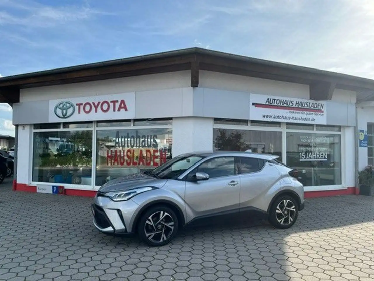 Toyota C-HR Hybrid Team D — photo 1 of 15
