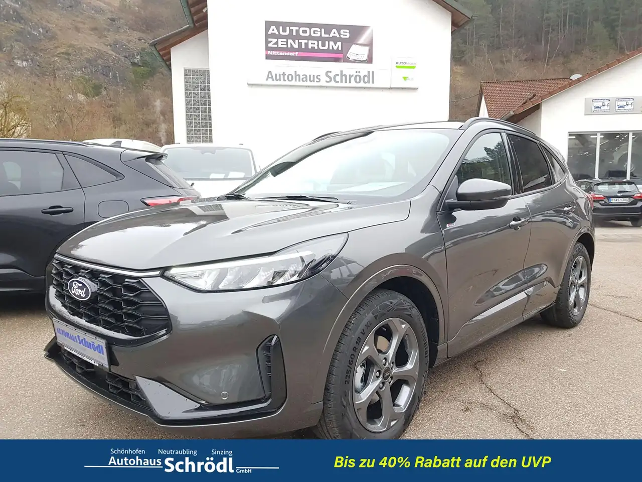 Ford Kuga ST-Line 1.5 EcoBoost EcoBoost — photo 1 of 22