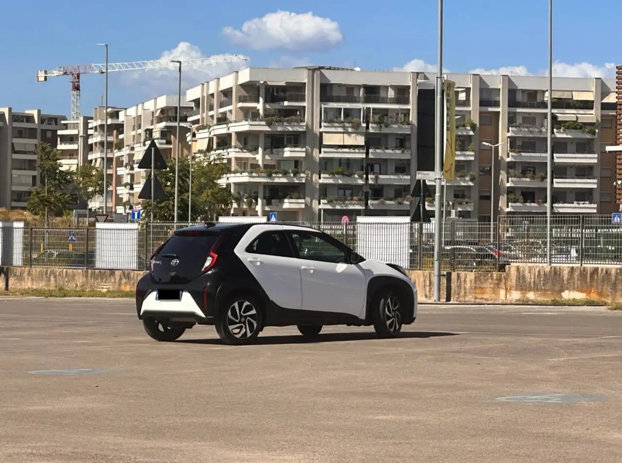Toyota Aygo Aygo X X 1.0 Active 72cv — photo 1 of 6