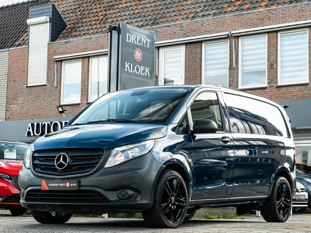 Mercedes-Benz Vito 114 CDI ORG NL 20 INCH CAMERA TREKHAAK AIRCO — photo 1 of 28